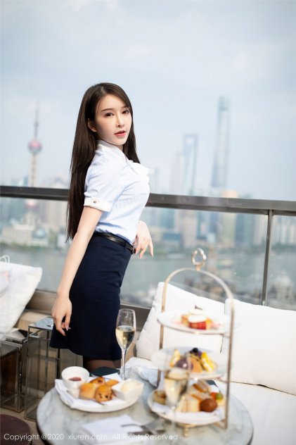 国产免费调教视频踩踏艾彩女王